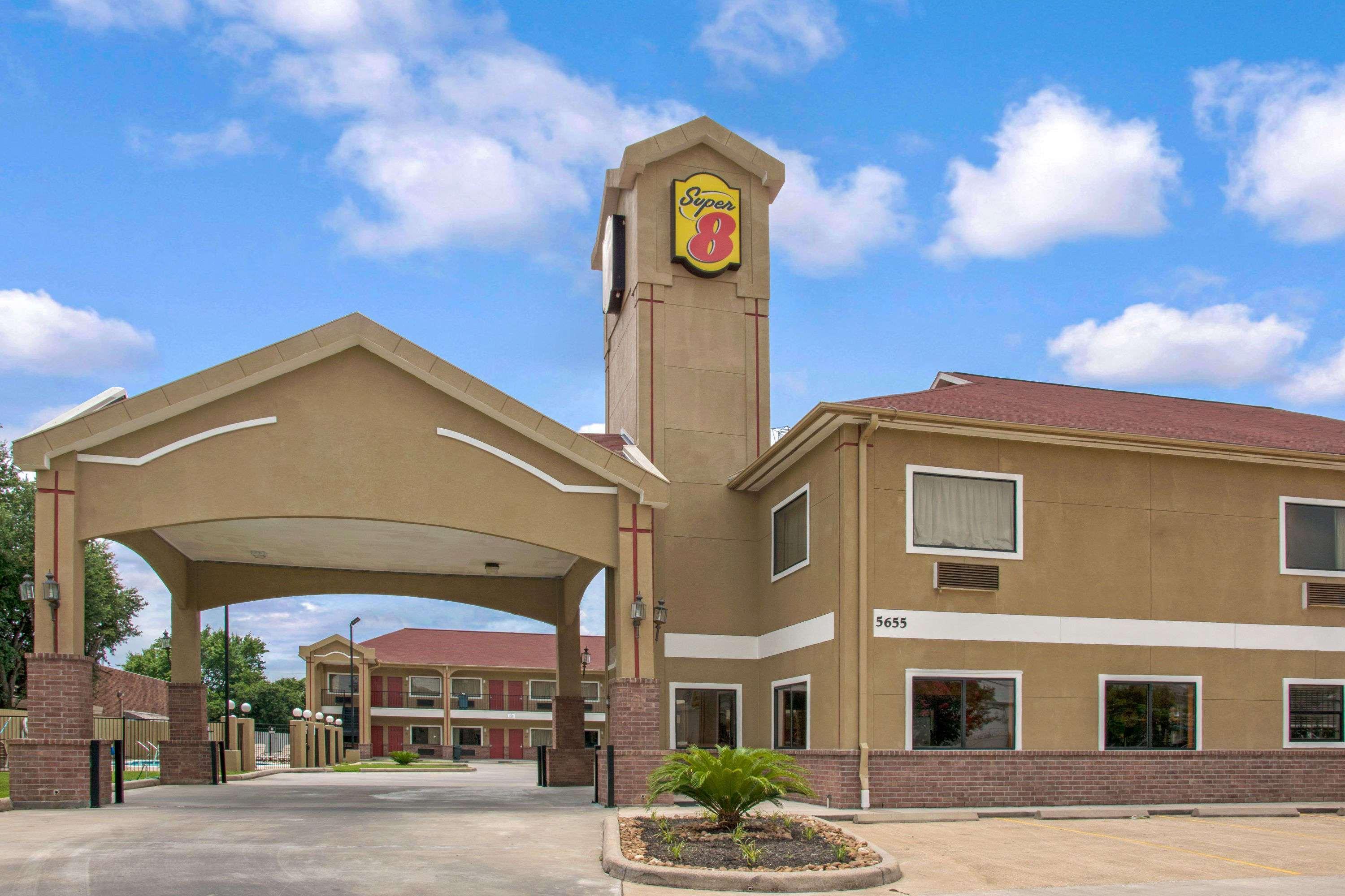 Super 8 By Wyndham Houston/Brookhollow Nw Exterior foto